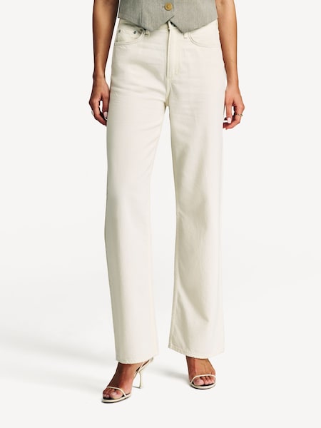 Cream Featherweight Logan Jeans (F30004) | £265