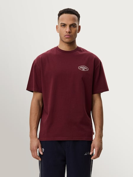 Red - Regular Worldwide Back Graphic T-shirt