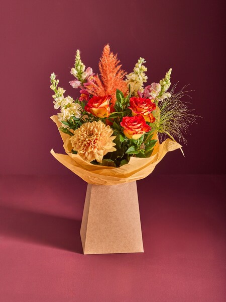 Orange Bloom Chrysanthemum and Rose Fresh Flower Bouquet In Gift Bag (H14854) | £32