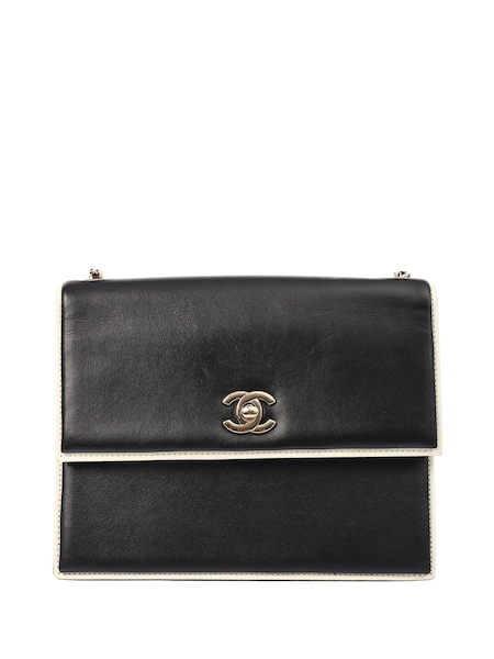 CHANEL Flap Bag Shoulder Black Bag (W33302) | £2,895