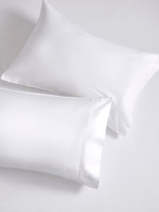 Next סט של 2 ציפיות עשויות 100% כותנה מסדרת Collection Luxe עם צפיפות בד של 300 חוטים