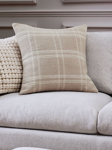 Next כרית נוי בגודל 50 x 50 ס