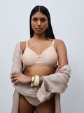 Nude Sand