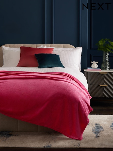 Fuchsia Pink Plush Fleece Throw (114839) | £12 - £34