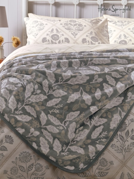Helena Springfield Acorns Fleece Extra Cosy Throw