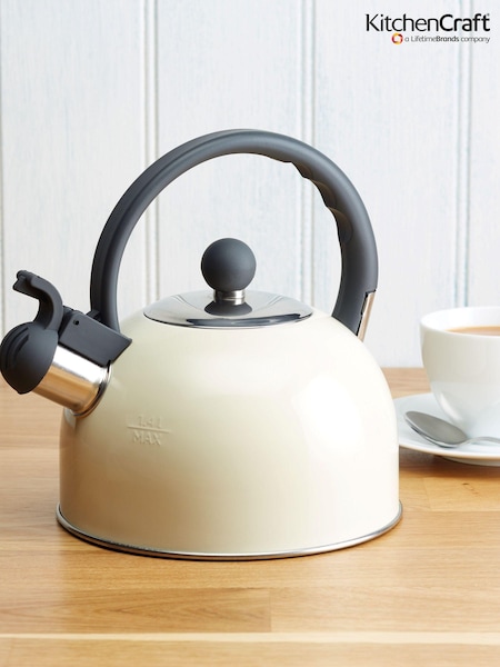 Kitchencraft Cream Living Nostalgia Whistling Kettle (177273) | £26