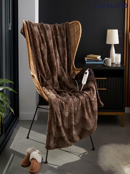 Lakeland Brown Faux Fur Heated Throw (181165) | £100