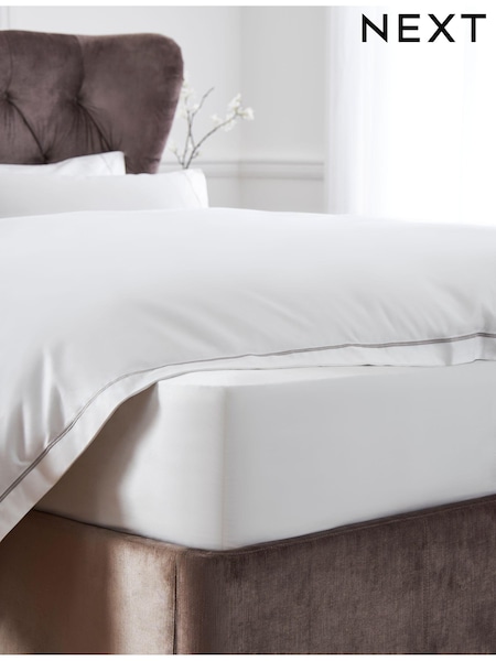 White Collection Luxe 600 Thread Count 100% Cotton Sateen Deep Fitted Sheet (182500) | £28 - £45