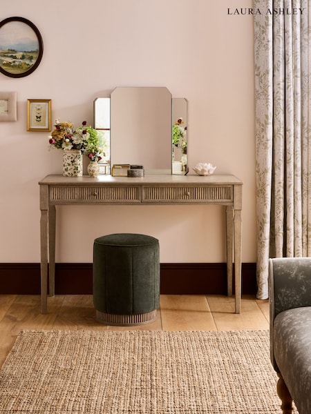 Barcombe Dressing Table And Mirror