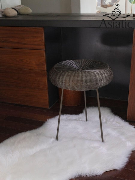 Asiatic Rugs White Faux Sheepskin Rug (217507) | £117 - £234