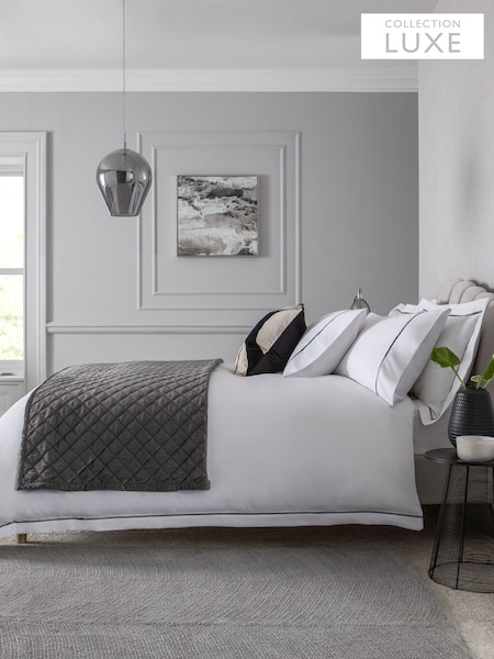 White/Black Collection Luxe 600 Thread Count 100% Cotton Sateen Luxury Duvet Cover And Pillowcase Set (222427) | £60 - £92