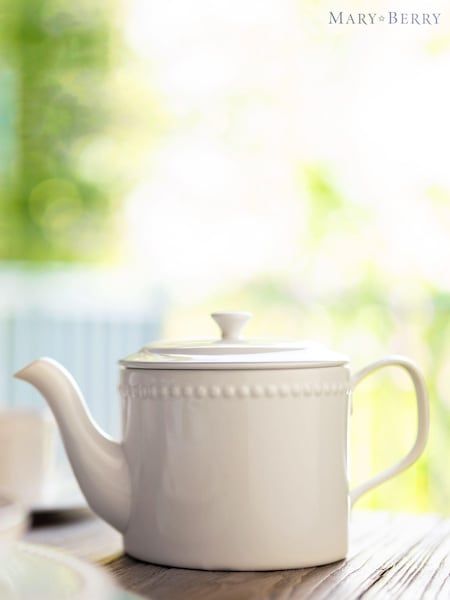 Mary Berry White Signature Teapot (262338) | £33