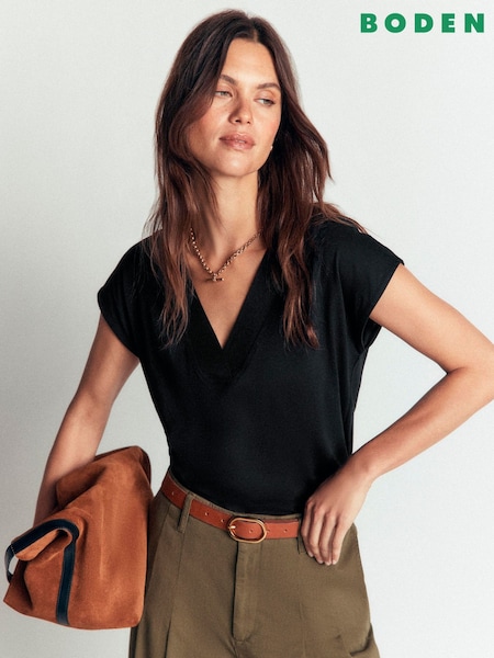 Black - Boden Imi Supersoft V-neck T-shirt