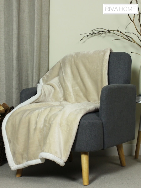 Riva Home Natural Luxury Supersoft Deep Pile Sherpa Fleece Throw (266856) | £28