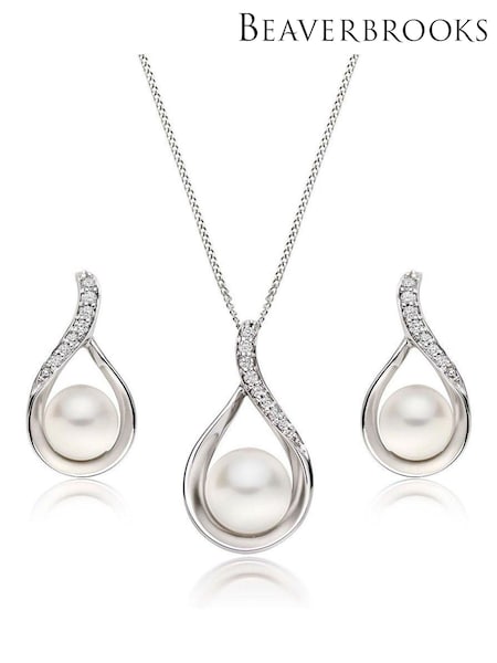 Beaverbrooks 9ct Diamond Freshwater Cultured Pearl Pendant And Earrings Set (278748) | £1,075