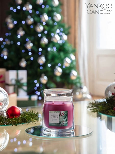 Yankee Candle Signature Medium Jar Candle