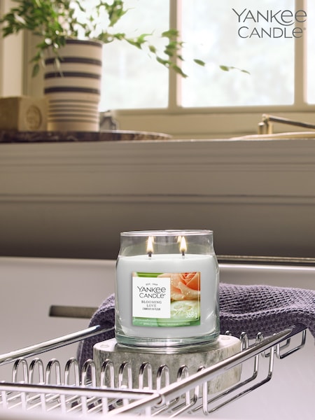 Yankee Candle Signature Medium Jar Candle