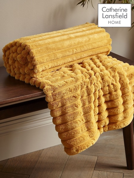 Catherine Lansfield Yellow Soft and Cosy Ribbed Faux Fur Throw (349987) | £27