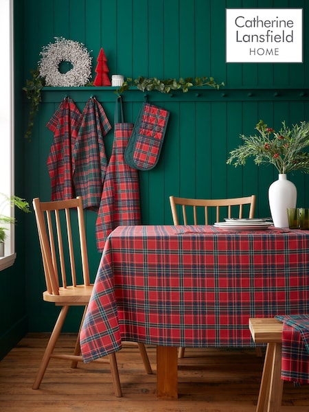 Catherine Lansfield Christmas Tartan Check Table Cloth