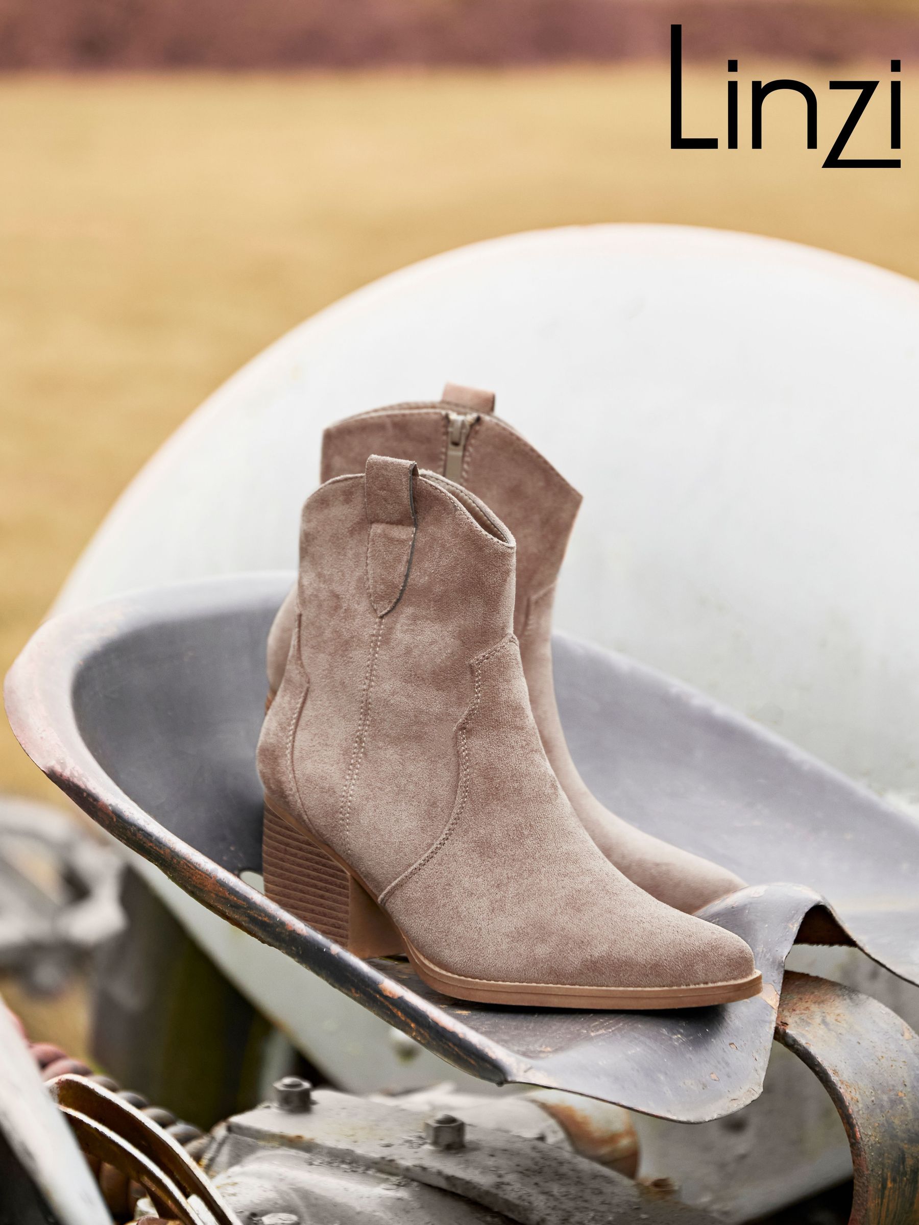 womens short pull on boots