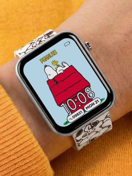 Peers Hardy Kids Snoopy Printed Strap Interactive Smart Watch