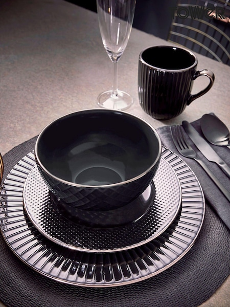 Tower 16 Piece Black Dinnerware Set (485125) | £60