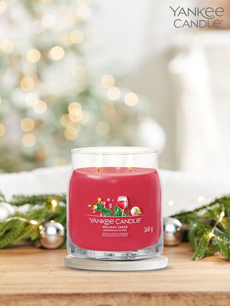 Yankee Candle Red Signature Medium Jar Holiday Cheer Scented Candle (540931) | £25