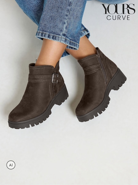 Brown - Yours Curve Buckle Detail Low Wedge Boots