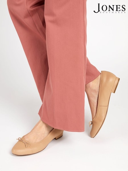 Jones Bootmaker Cream Soleil Leather Low Ballet Shoes (564395) | £89