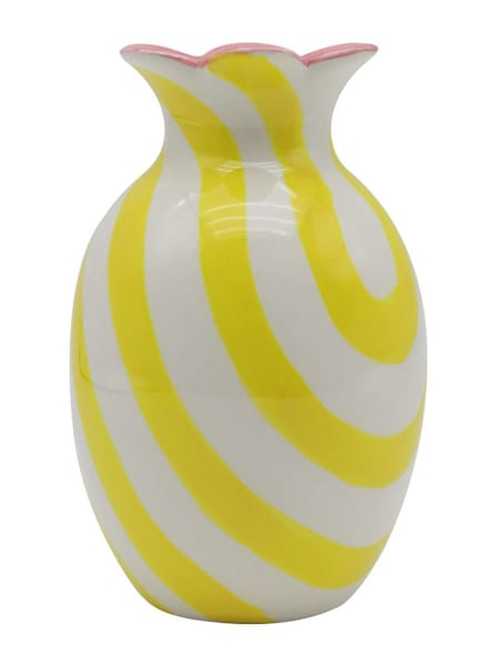 Que Rico Selena Baila Bella Vase