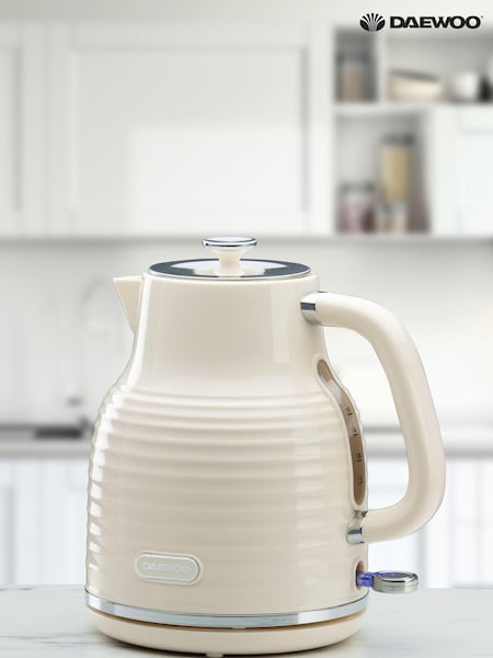 Daewoo Cream Sienna 1.7L 3KW Jug Kettle (590449) | £50