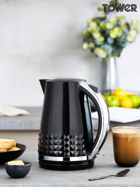 Tower Black Solitaire 1.5L 3KW Kettle (591350) | £30