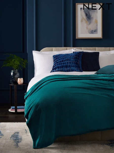 Teal Blue Plush Fleece Throw (625335) | £12 - £34