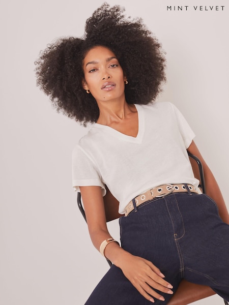 White - Mint Velvet Linen Blend V-neck T-shirt