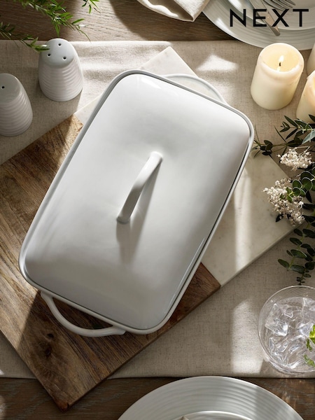 White Malvern Embossed Roasting Tray With Lid (666276) | £26