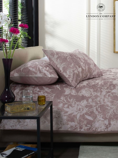 The Lyndon Company Chatsworth Duvet Cover And Pillowcase Set