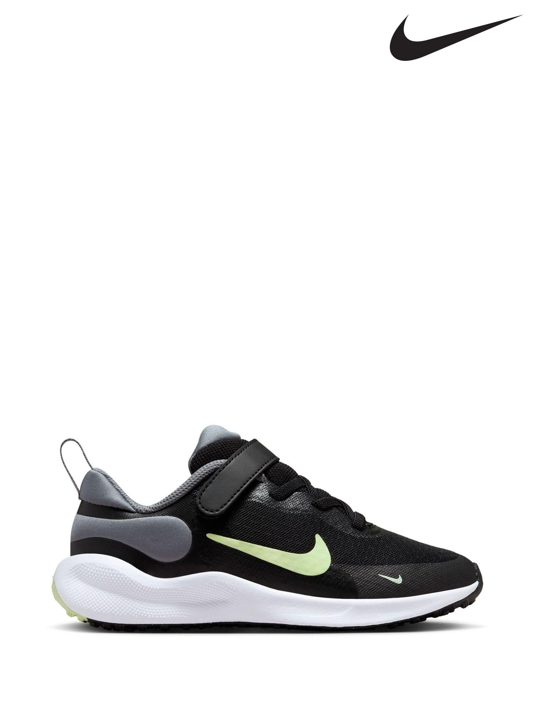 Younger girls nike trainers on sale