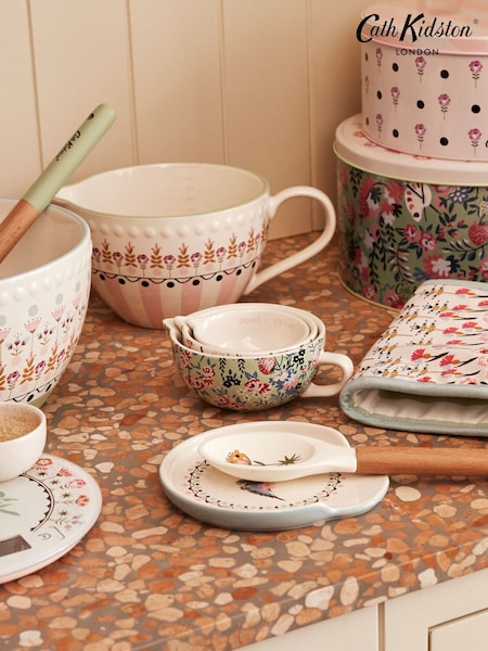Cath Kidston Cream Painted Table Measuring Cups & Spoons (747323) | £35