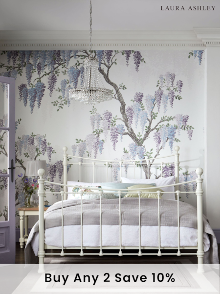 Laura Ashley White Hayworth Bed (771515) | £350 - £375