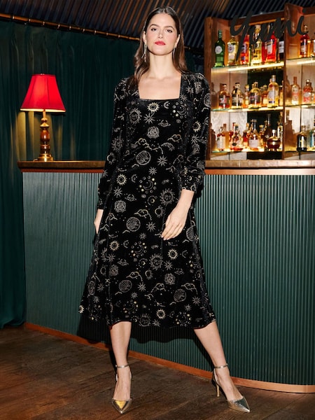 Black - Yumi Cosmic Foil Print Midi Dress