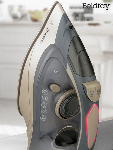 Beldray Steam Iron with Ceramic Soleplate (813321) | £44