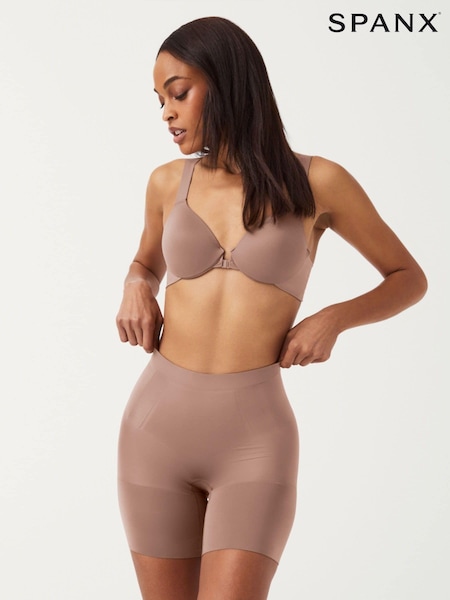 SPANXsculpt™ On Core Mid-Thigh Shorts (814976) | £64