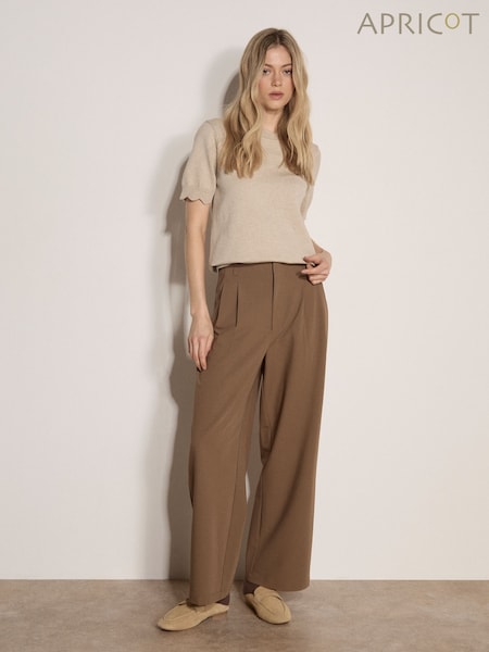 Natural - Apricot Scallop Knitted T-shirt