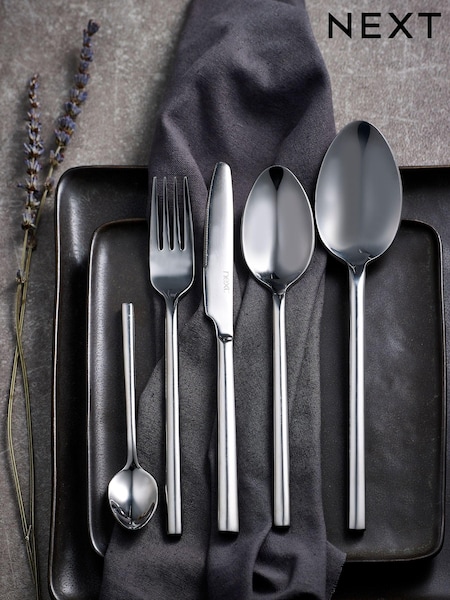 Silver 32pc Kensington Stainless Steel Cutlery Set (A15003) | £70