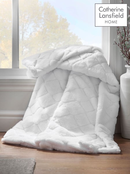 Catherine Lansfield White Teddy Cosy and Soft Diamond Fleece Throw (A58925) | £27