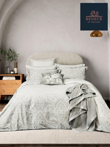 Bedeck of Belfast White/Silver Amalia Throw (AA0731) | £195