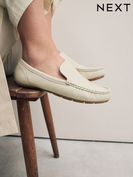 Bone Forever Comfort® Leather Round Toe Slim Driver Loafers (AA6875) | £42