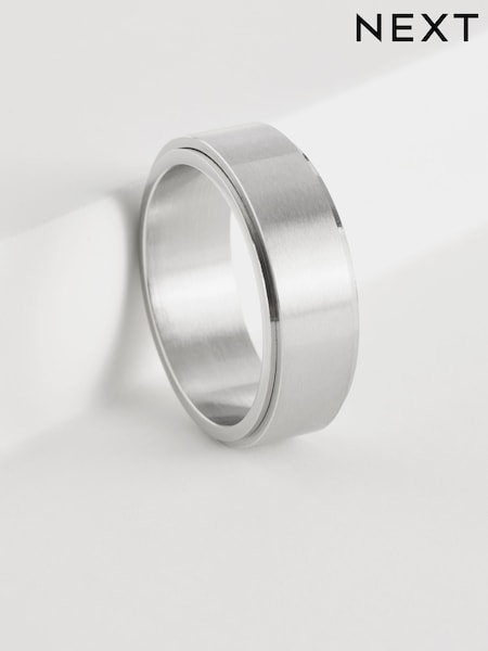 Stainless Steel Silver Tone Ring (AA7894) | £14