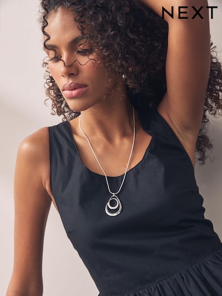 Silver Tone Swirl Oval Pave Necklace (AA8656) | £12