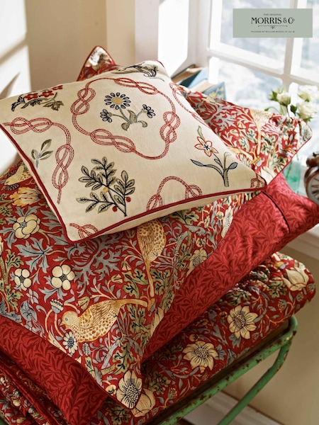 Morris & Co Crimson 100% Cotton Strawberry Thief Standard Pillowcase Pair (AB3841) | £32